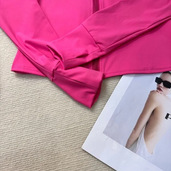 Alo Yoga Raspberry Powder Fitness Yoga Three Piece Set - Picture 4 of 6